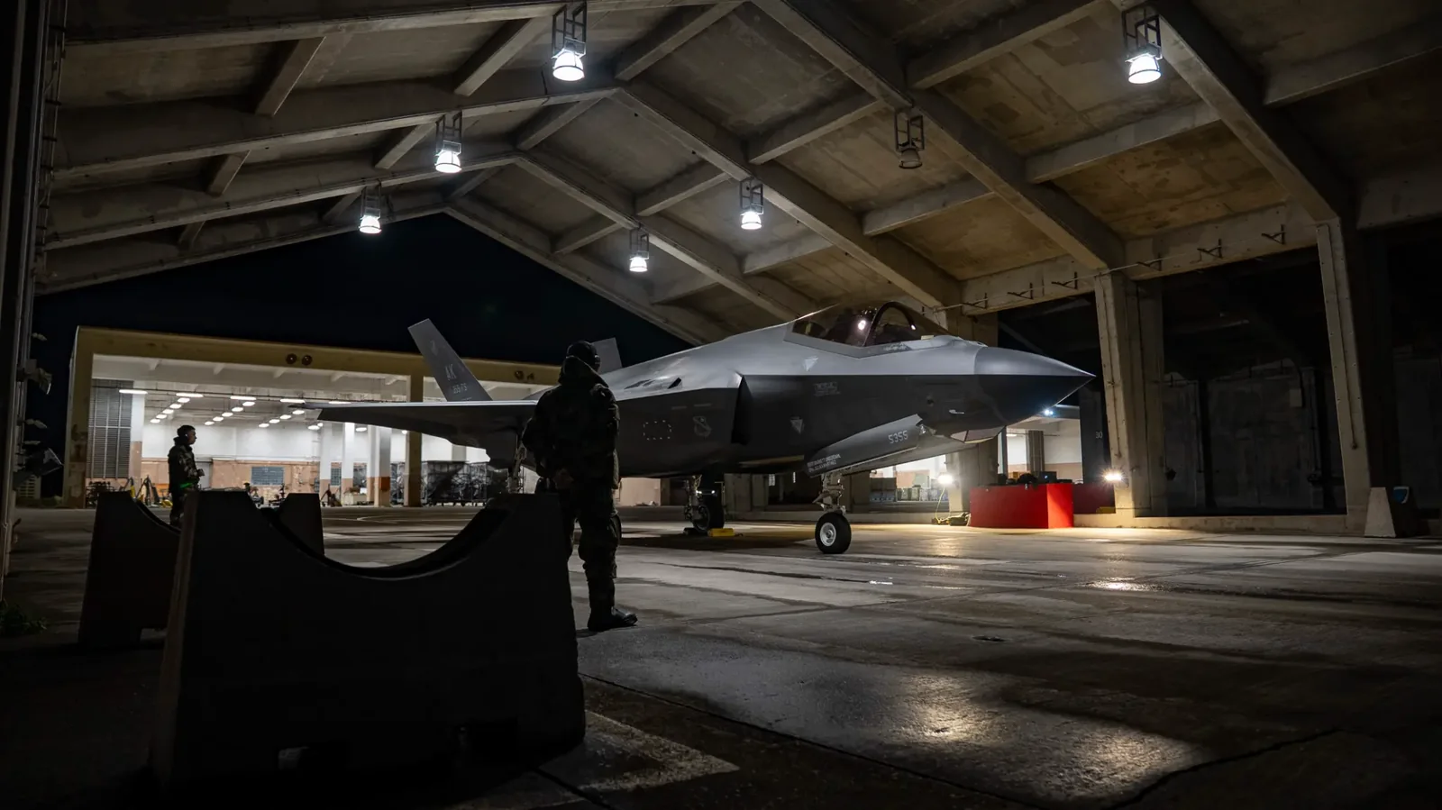 Aircraft in a hangar, representative B&B TSUSHO INC. website context photograph
